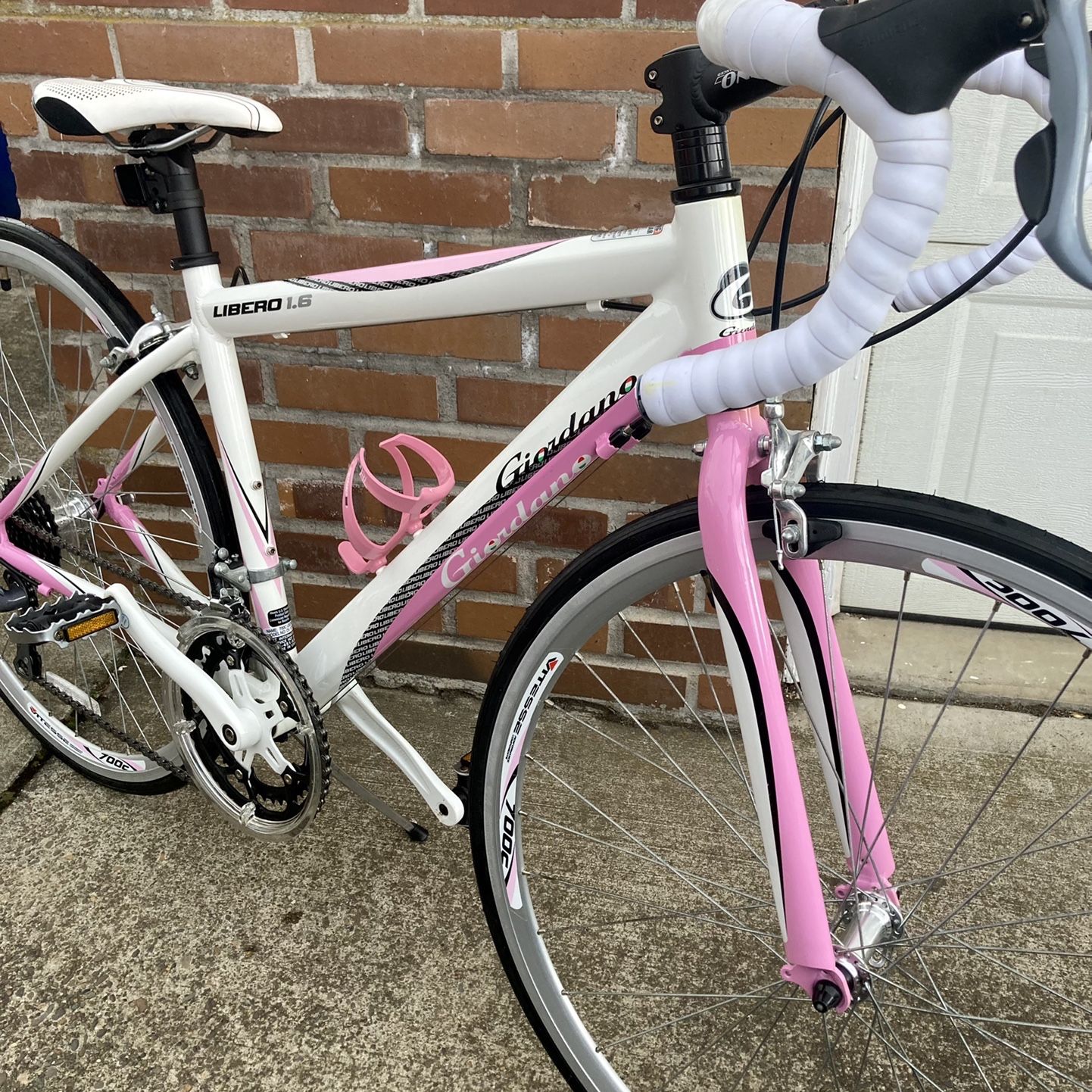 Women's aluminum road bike hotsell