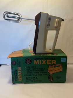 Vintage 1970s GE General Electric Hand Mixer M24CA