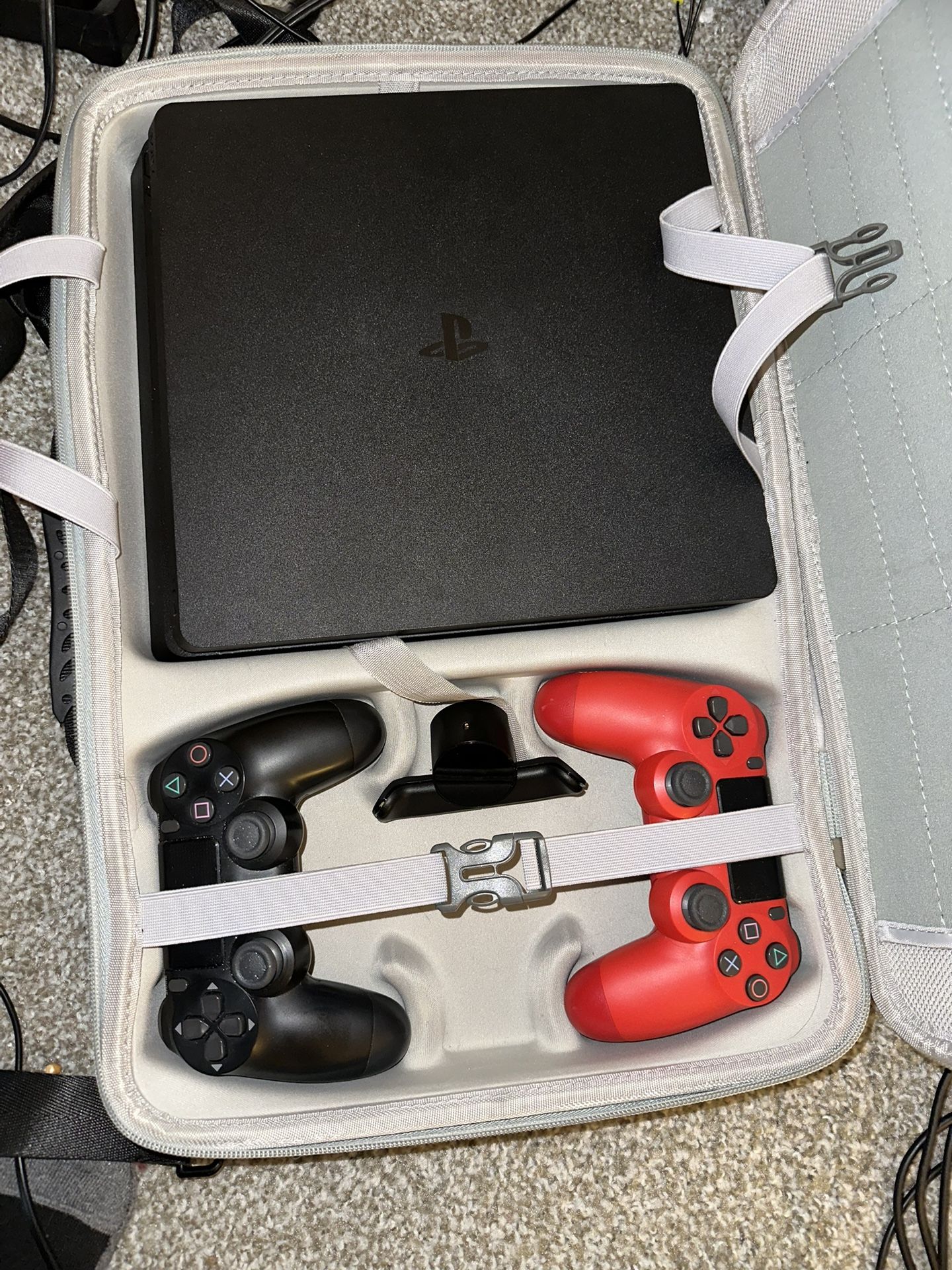 Sony PlayStation 4 Slim