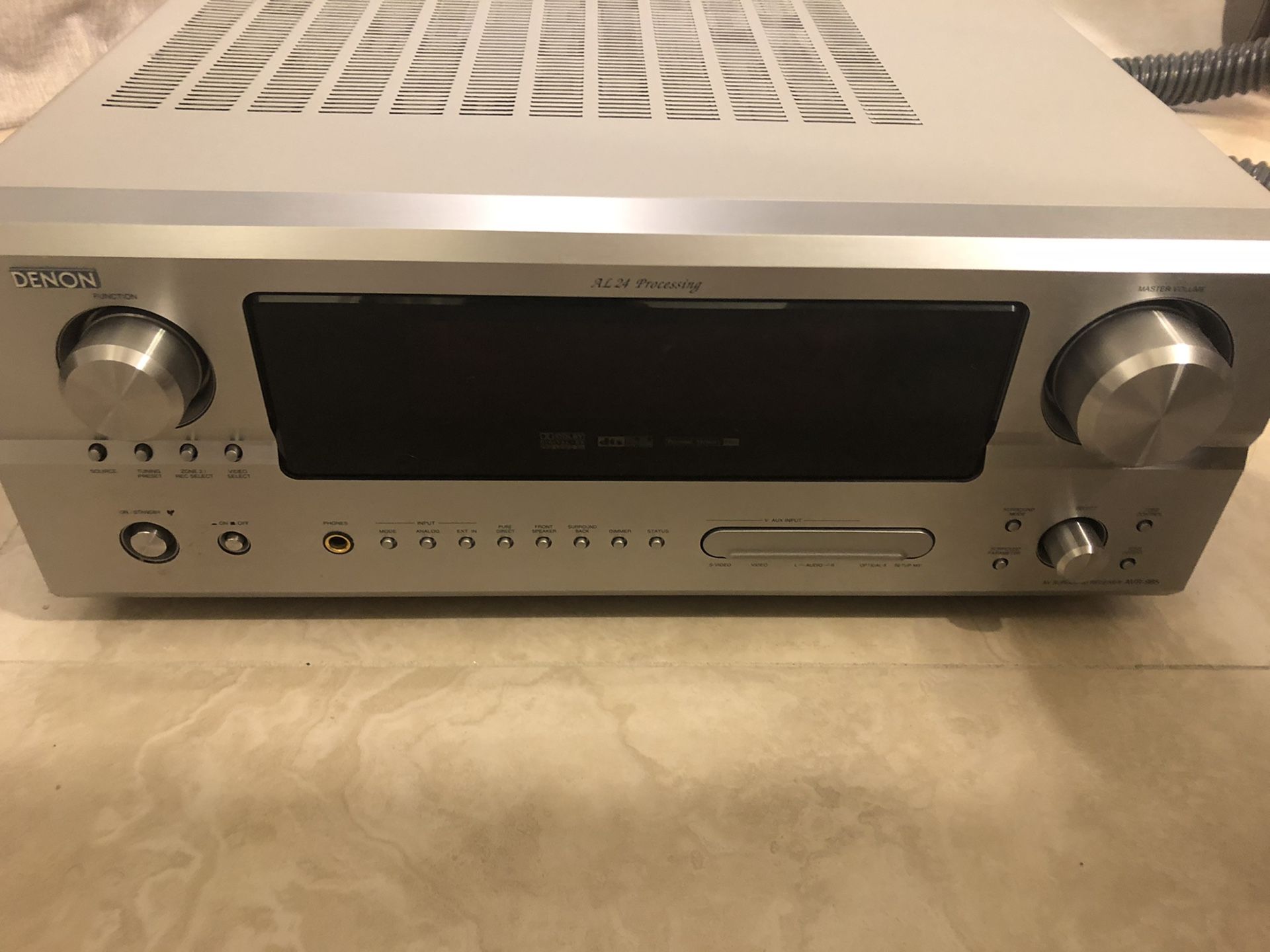 Denon AVR- 985