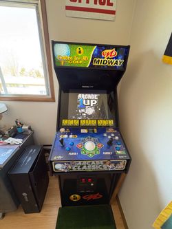 Arcade1Up Golden Tee 3D Deluxe Arcade Console Video Game Machine, 5-Foot Cabinet