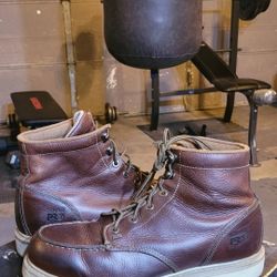 Size 11  Timberland Barstow Leather Boots