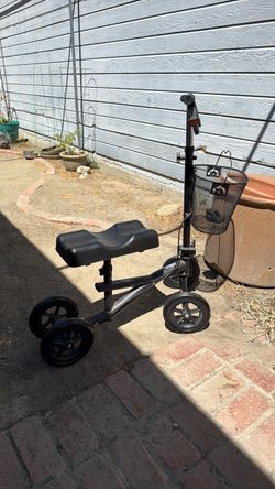 Knee scooter