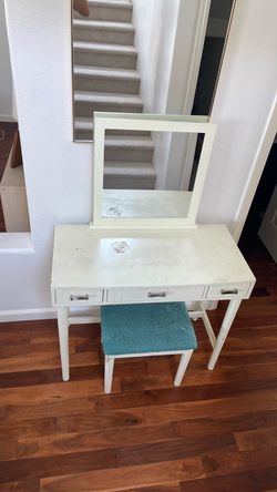 White Vanity Desk with Teal Upholstered Stool