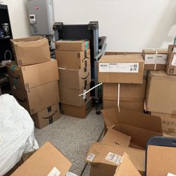 Perfect For A Swap Meat Or Even A Garage Sale 2 1/2 Pallets