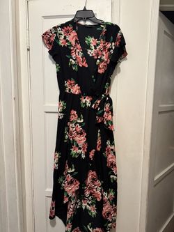 New!!! Flowery pattern dress size Medium