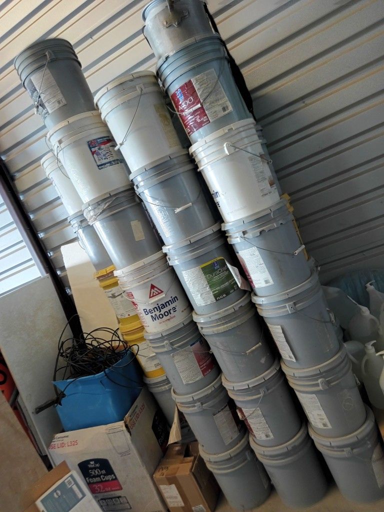 5 Gallon Paint Buckets used Some Full Some Not Assorted Colors
