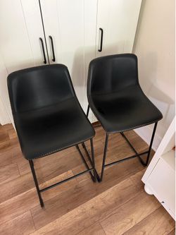 Like New Modern 26” Counter Height Bar Stools Set of 2 – Black/Brown Faux Leather