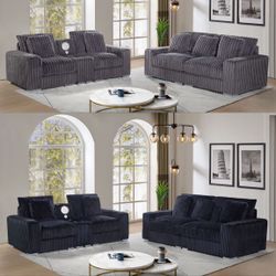 Sofa, Loveseat & Pillows 
