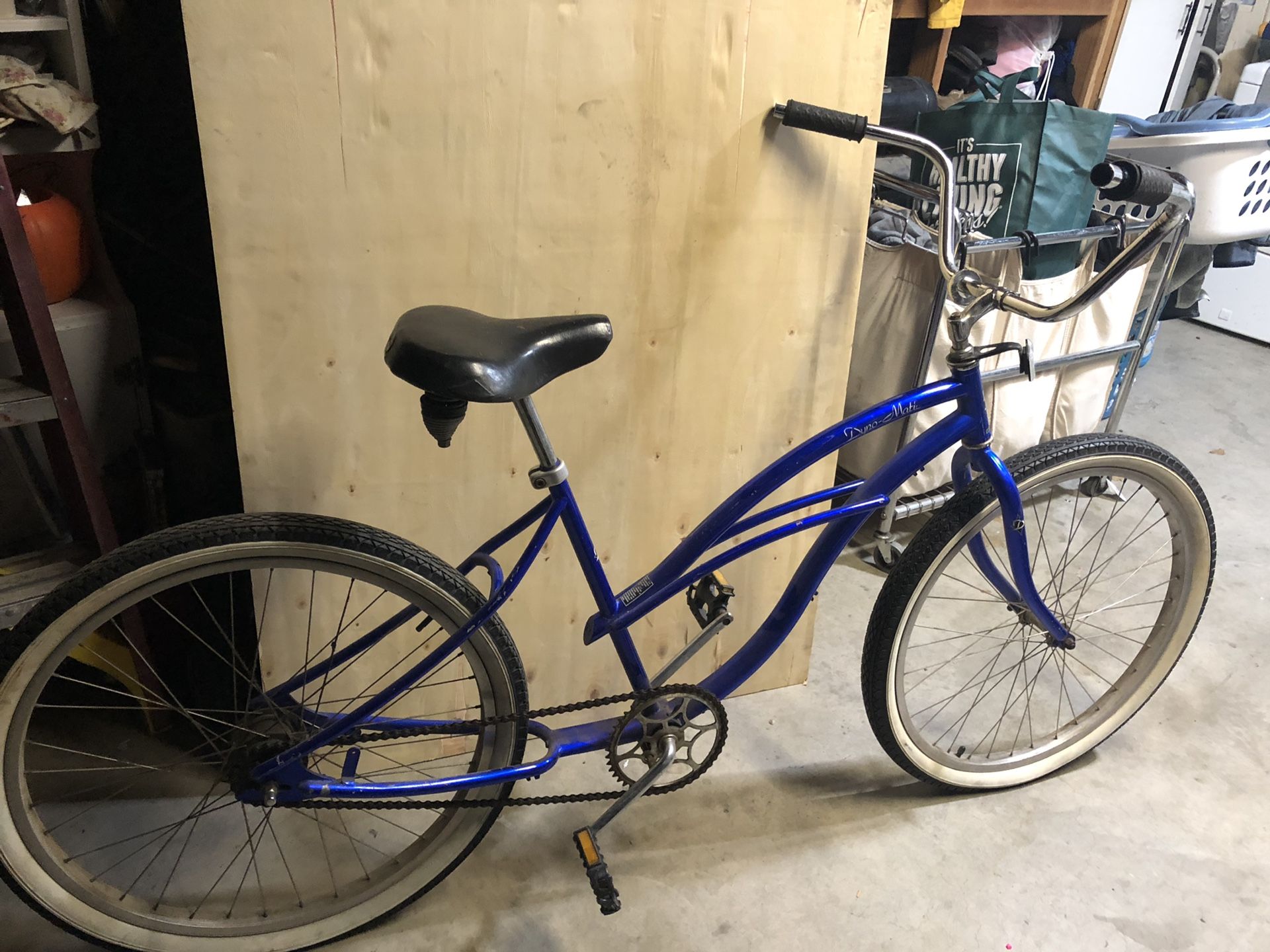 Bike. Blue beach good condition