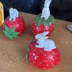 Strawberries Bunnies 