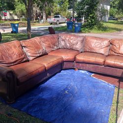 Thomasville Sectional Couch ( Northside Pickup)