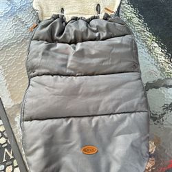 Graco Deluxe Stroller Footmuff Sleeping Bag with Sherpa Lining, Universal Size