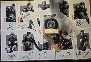 Anaheim Ducks Autographed Puck & 5 by 7 Pics