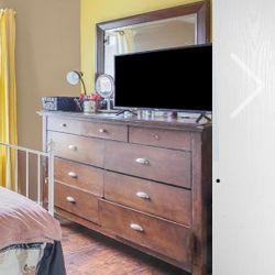 Dresser with mirror, two matching nightstands