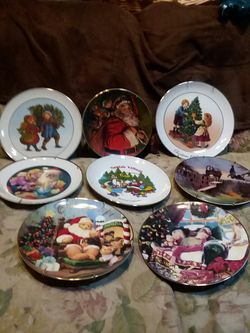 Lot of 8 Christmas celebration plates