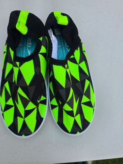 Boys water shoes size 11/12