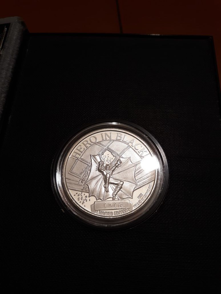 Hero In Black 50th anniversary Batman 1oz Silver coin