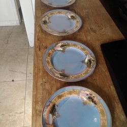 Vintage Takido TT Japanese  Hand Painted Gold Guilded Plates