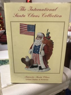 30 International Santa Claus Collecton