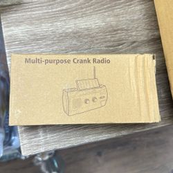 Emergency Weather Solar Crank AM/FM NOAA Radio with Portable 2000mAh Power...NEW