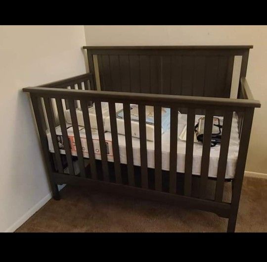 Baby Crib & Changing Table