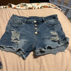 jean shorts 