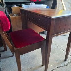 Sewing machine cabinet