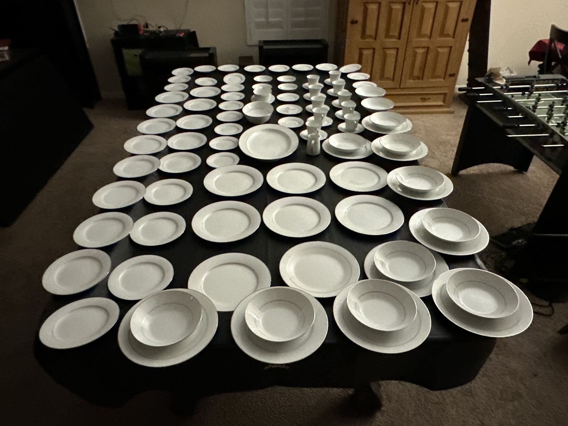 72 Pieces - Noritake Japan Fine china Dinnerware - 6909 Ranier
