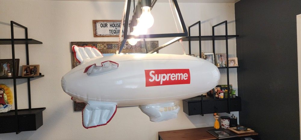 Supreme Blimp - Supreme