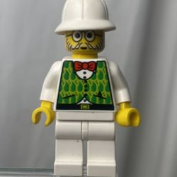 Lego Minifigure Dr. Kilroy Charles Lightning adv026 2003 Tygurahs Roar 7411 (Rare Collectors Item!)