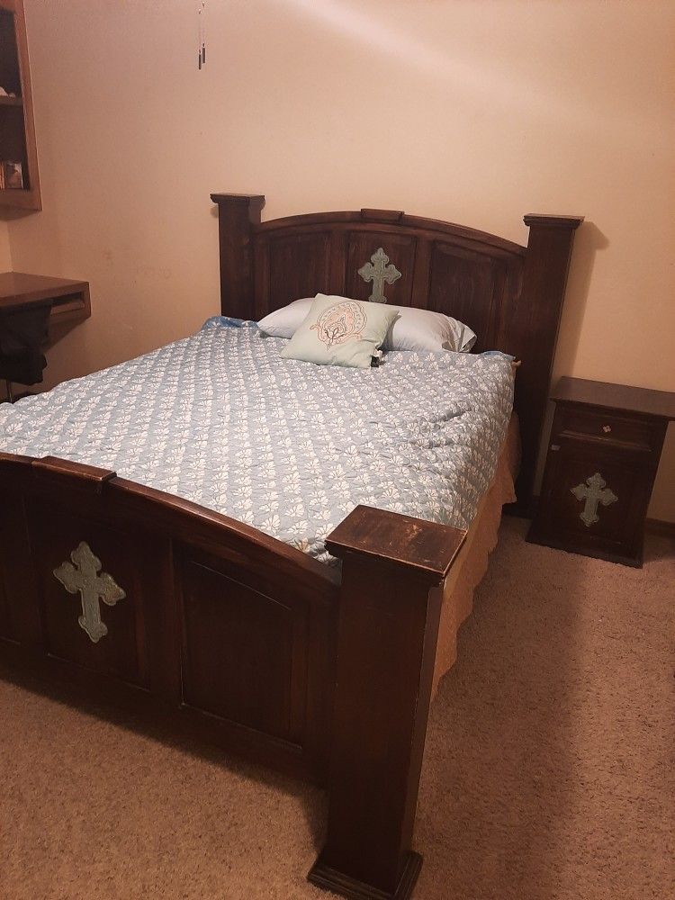 Queen Bedroom Set