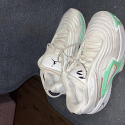 Jordan’s Size 7.5