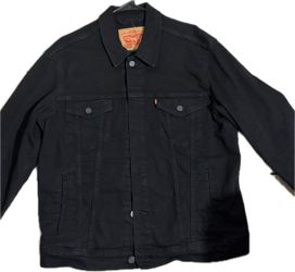 Levi’s black denim trucker jacket