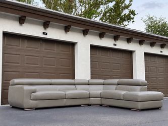 Couch/Leather Sectional - Leather - Delivery Available 🚛
