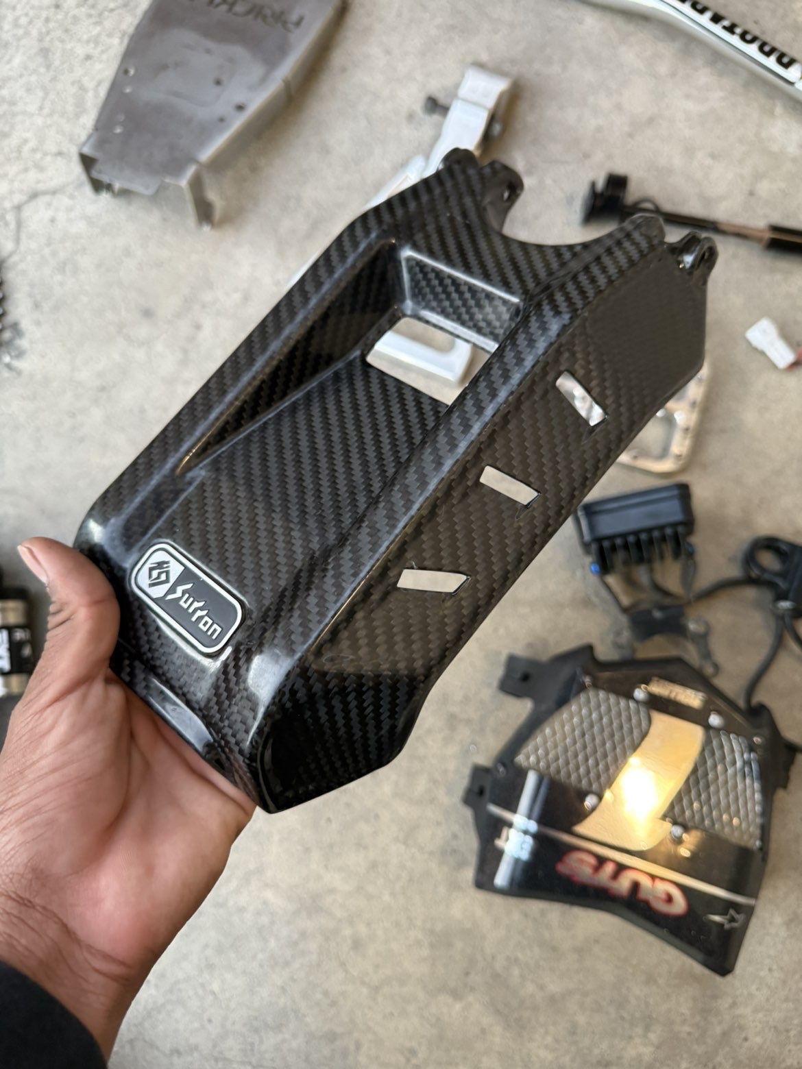 BRAND NEW FLOW CARBON LID FOR SURRON LIGHT BED