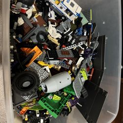 HUGE LEGO Lot - Miscellaneous Pieces, Vehicles, And More. - 22 Lbs 