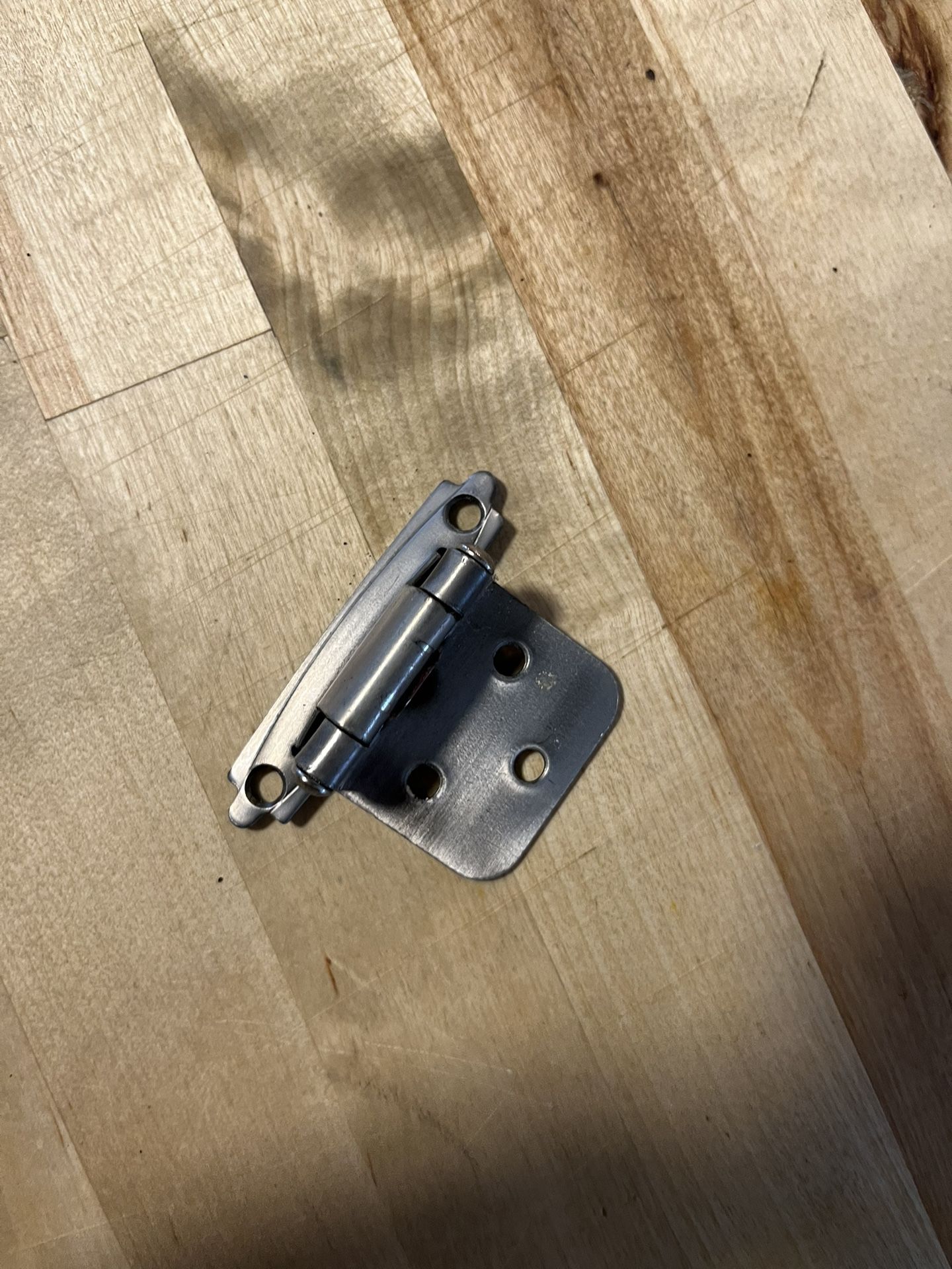 32 Cabinet Hinges 