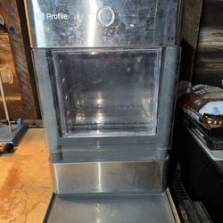 GE Nugget Ice Maker