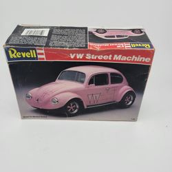 REVELL #7143 VW STREET MACHINE MODEL KIT 1/25 Vintage @1987 Open box. 
All contents inside are sealed. Outer box wear. Please see the photos.
Weight o