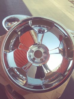 22 inch brand new 5 lugs