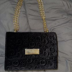 Guess Black and Gold Velvet Purse🖤✨