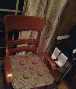 6 price chair setting solid Oak. Antique