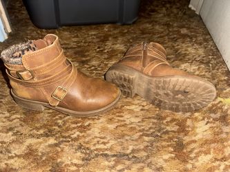 Girls Boots