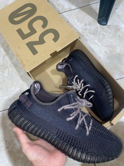 WORN YEEZYS 350 STATIC BLACK 