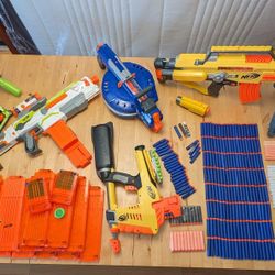 Bundle of 5 Nerf Guns With 17 Magazines, 260 Darts, TESTED with New Batteries