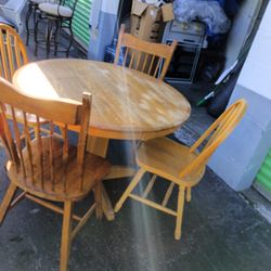 Dinning Room Table With Chairs 