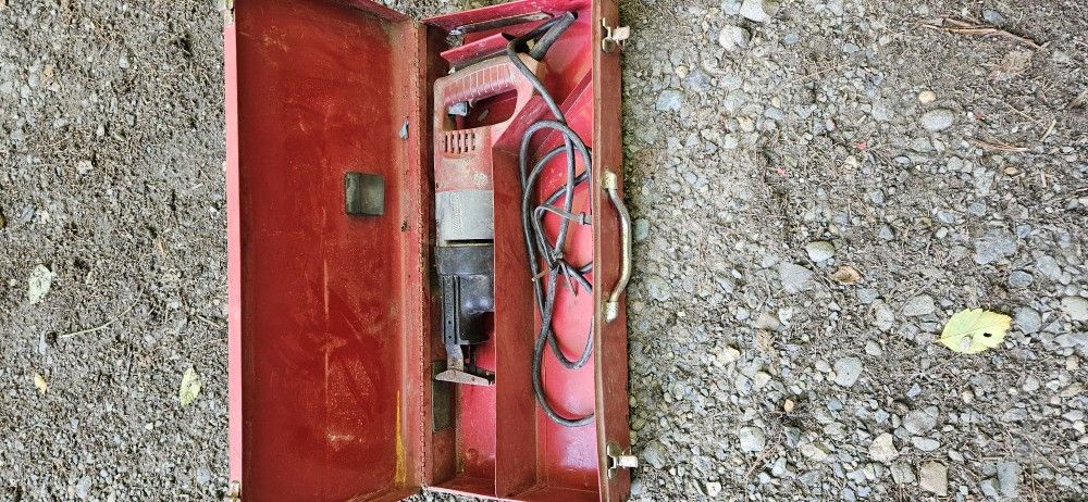 MILWAULKEE 6511 HEAVY DUTY CORDED SAWZALL RECIPROCATING SAW