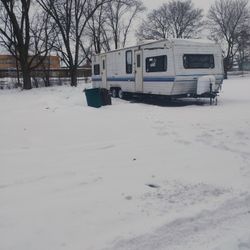 33" Camper 