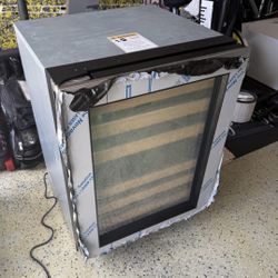 U line Under Counter 2 Zone Wine Cooler